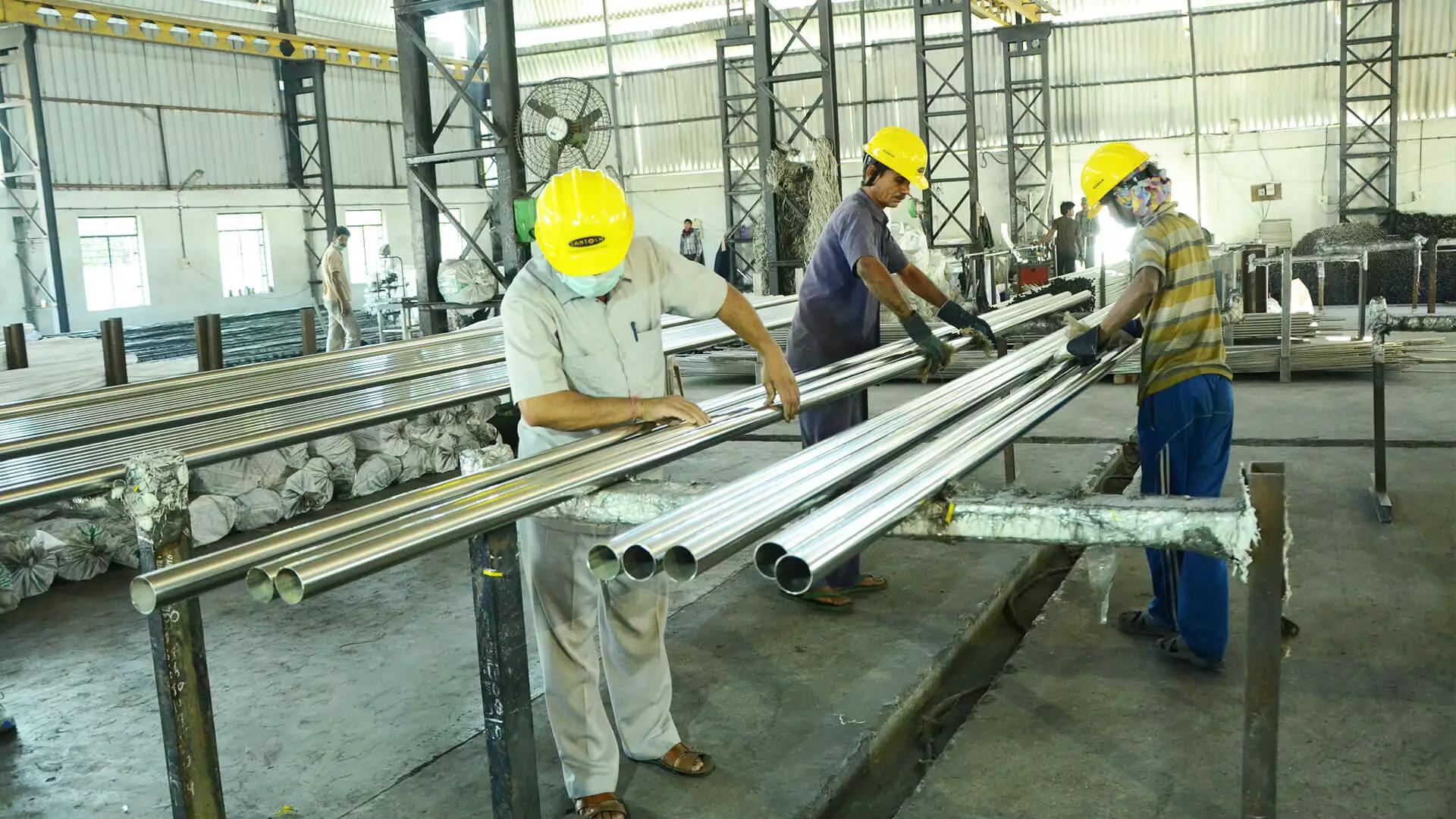 Seamless vs. Welded: Which Stainless Steel Pipe is Best for Your Industry?